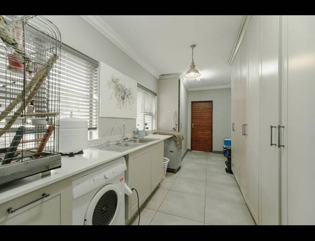 3 BEDROOM HOUSE FOR SALE IN COPPERLEAF ESTATE